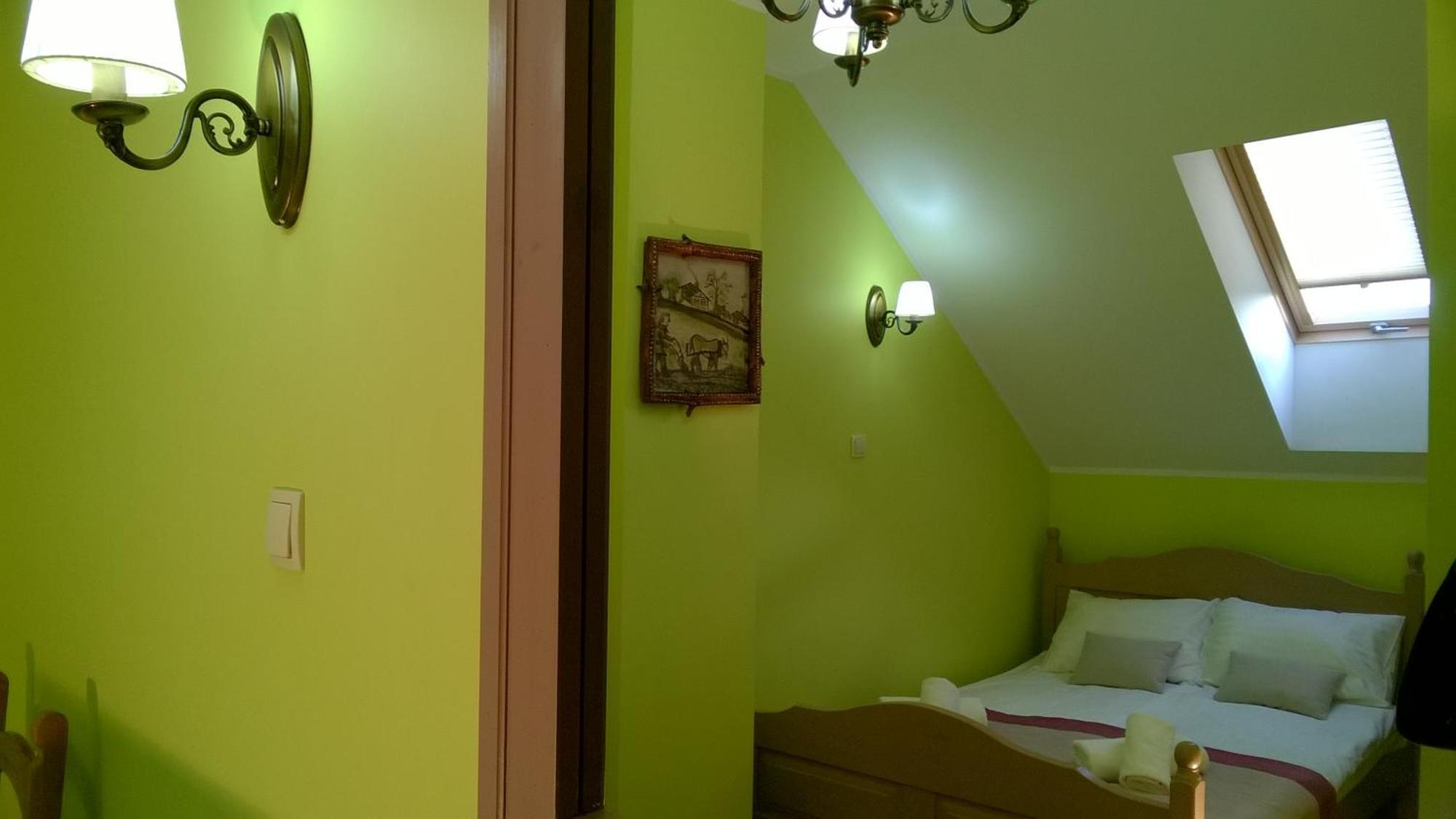 Hotel Pod Herbem -Pokoje Ozonowane Белосток Номер фото