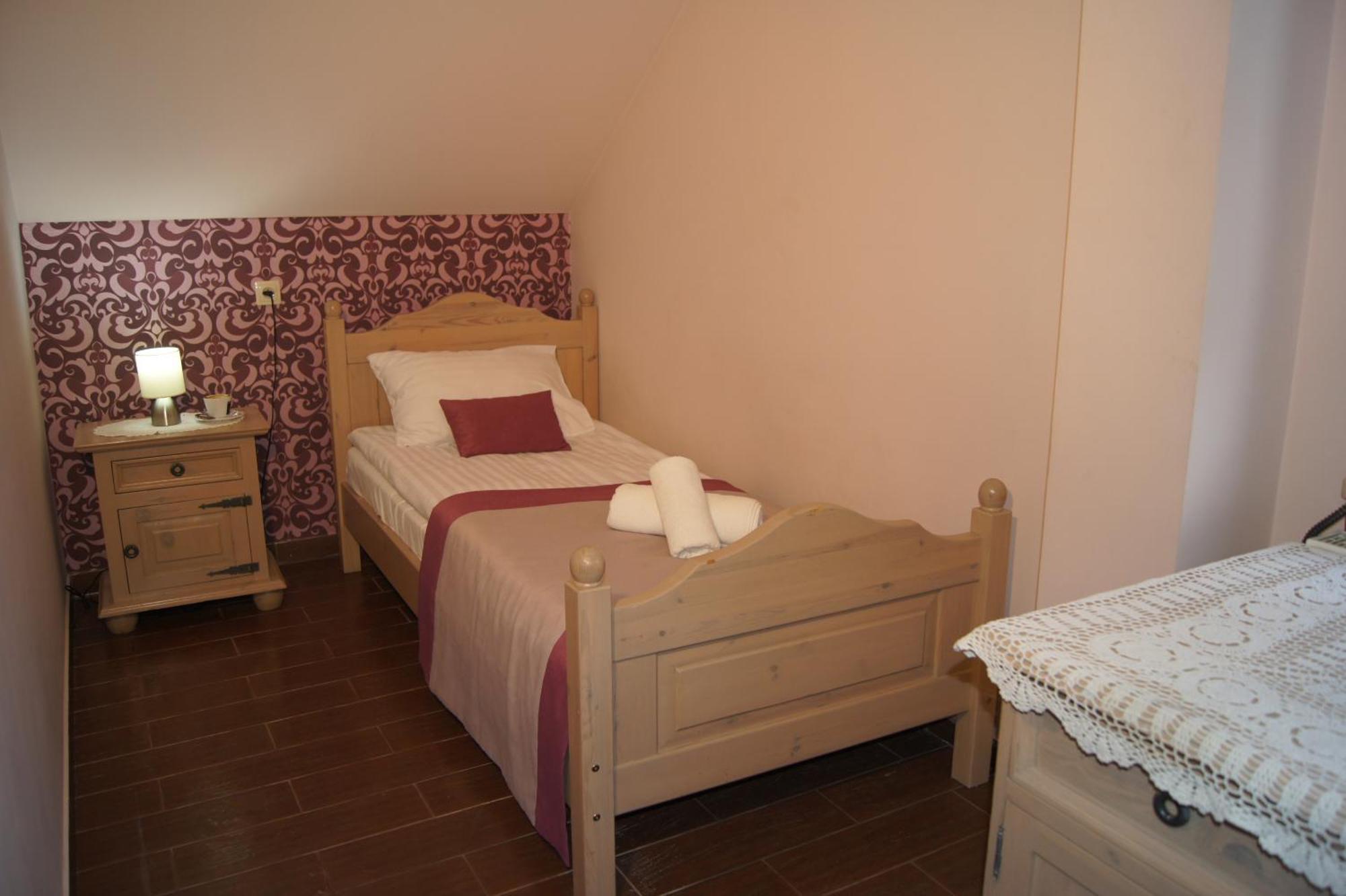 Hotel Pod Herbem -Pokoje Ozonowane Белосток Номер фото