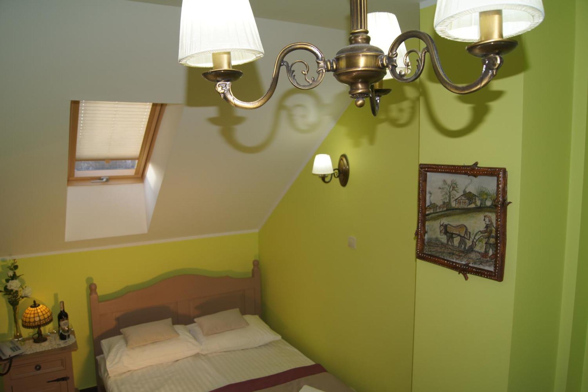 Hotel Pod Herbem -Pokoje Ozonowane Белосток Номер фото